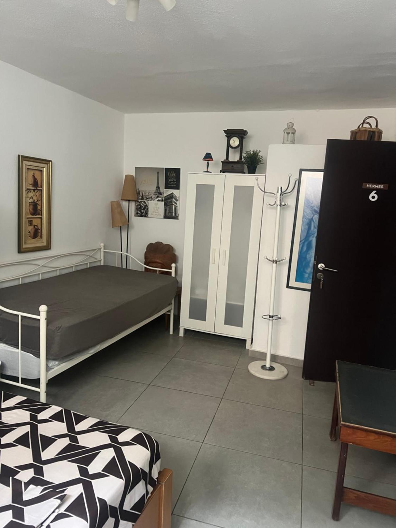 Centrally Located Private Rooms Heraklion  Exterior photo